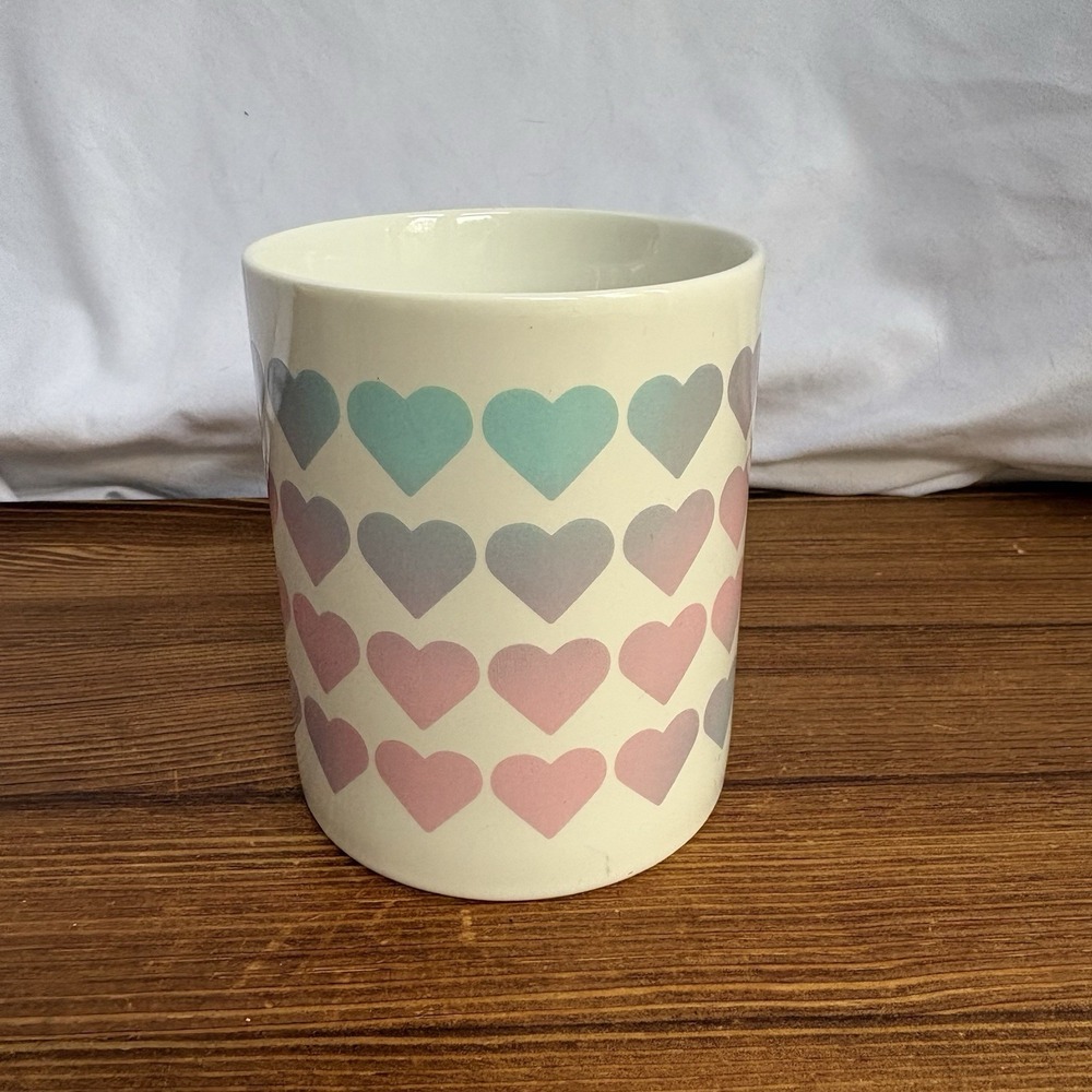 Paris Hilton Rainbow Hearts Mug Gold Handle Coffee Tea Cup Pastel Hearts - Picture 2 of 6